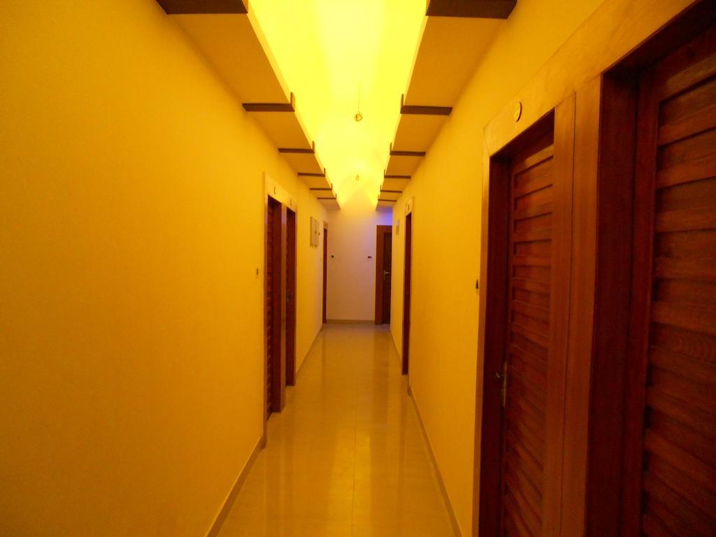 加尔各答 Prayag Aristro Club酒店 外观 照片